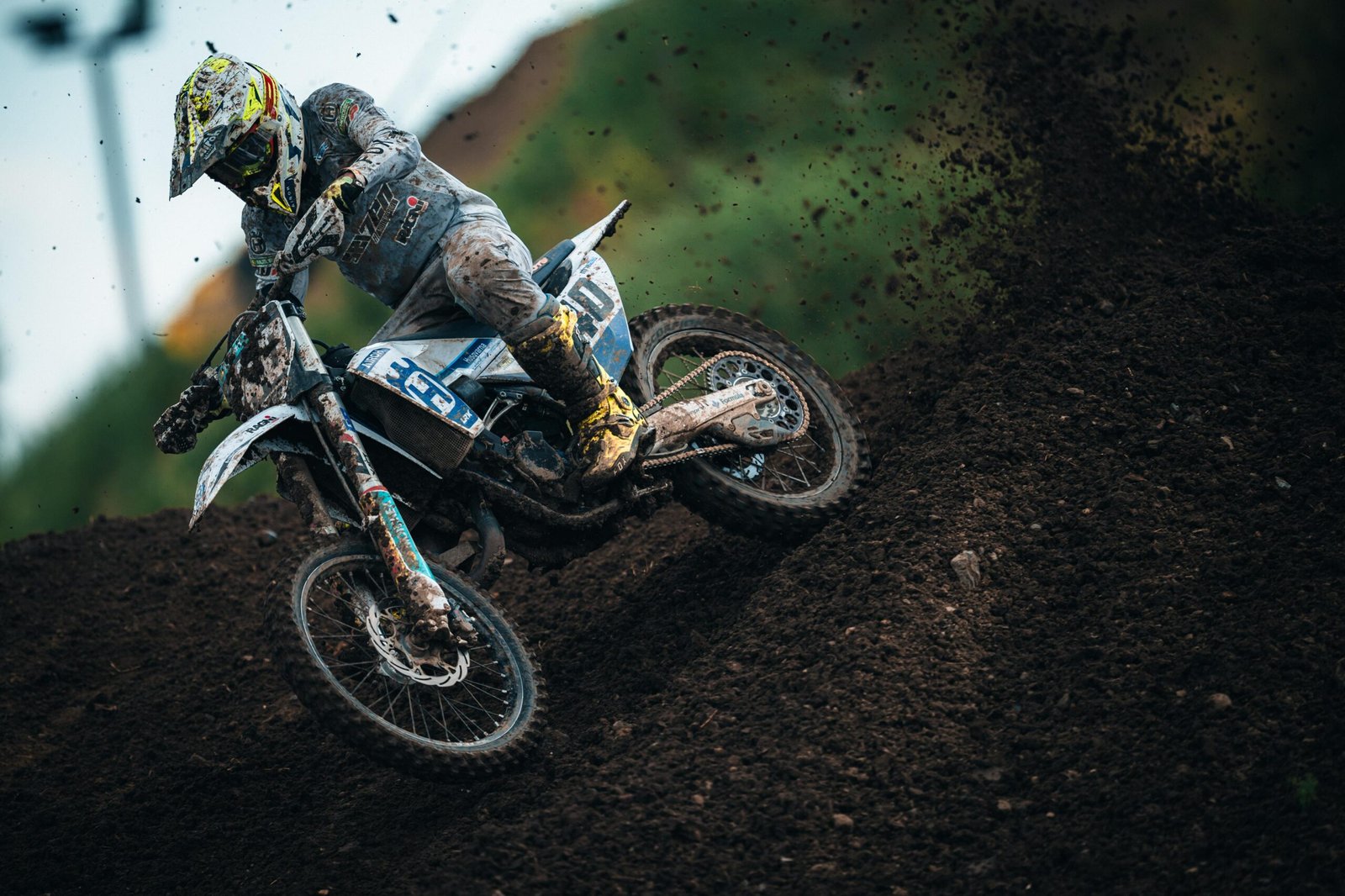 PHOTO-2025-06-04-17-50-31 3